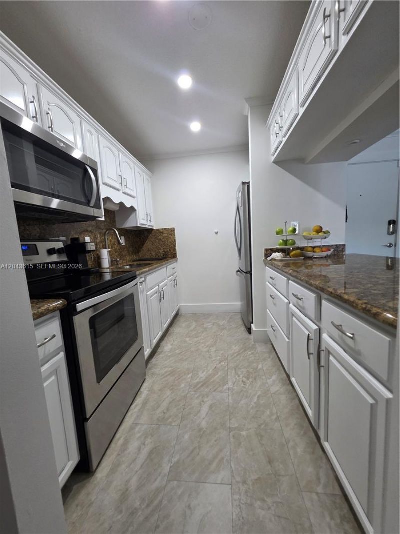 4670 W 13th Ln , Unit 206, Hialeah, FL 33012 Photo