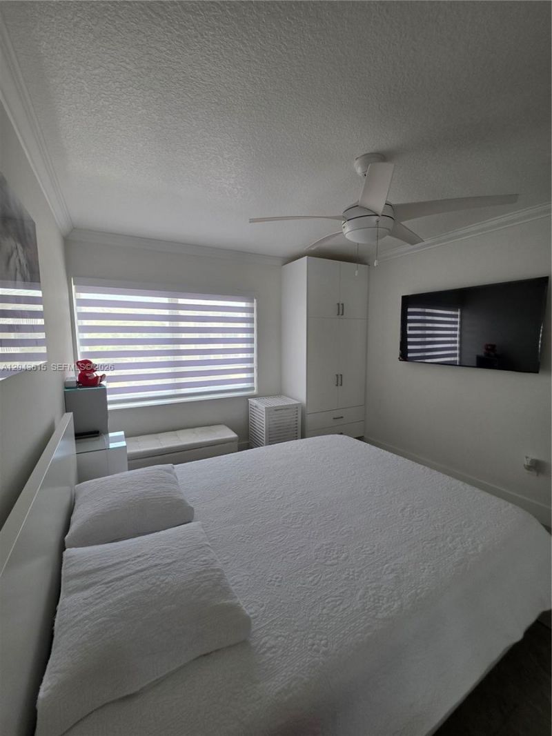 4670 W 13th Ln , Unit 206, Hialeah, FL 33012 Photo