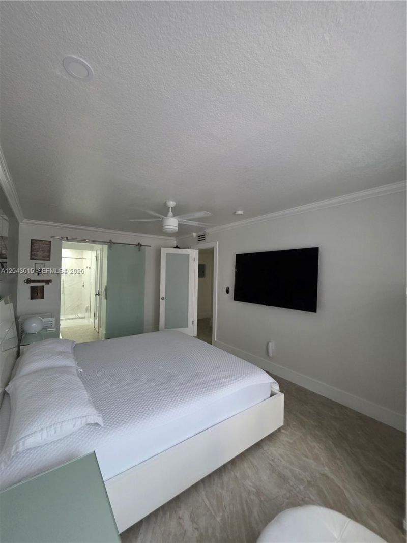 4670 W 13th Ln , Unit 206, Hialeah, FL 33012 Photo