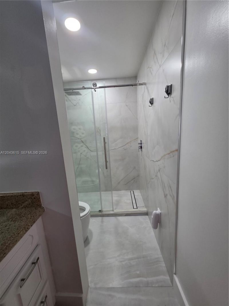 4670 W 13th Ln , Unit 206, Hialeah, FL 33012 Photo