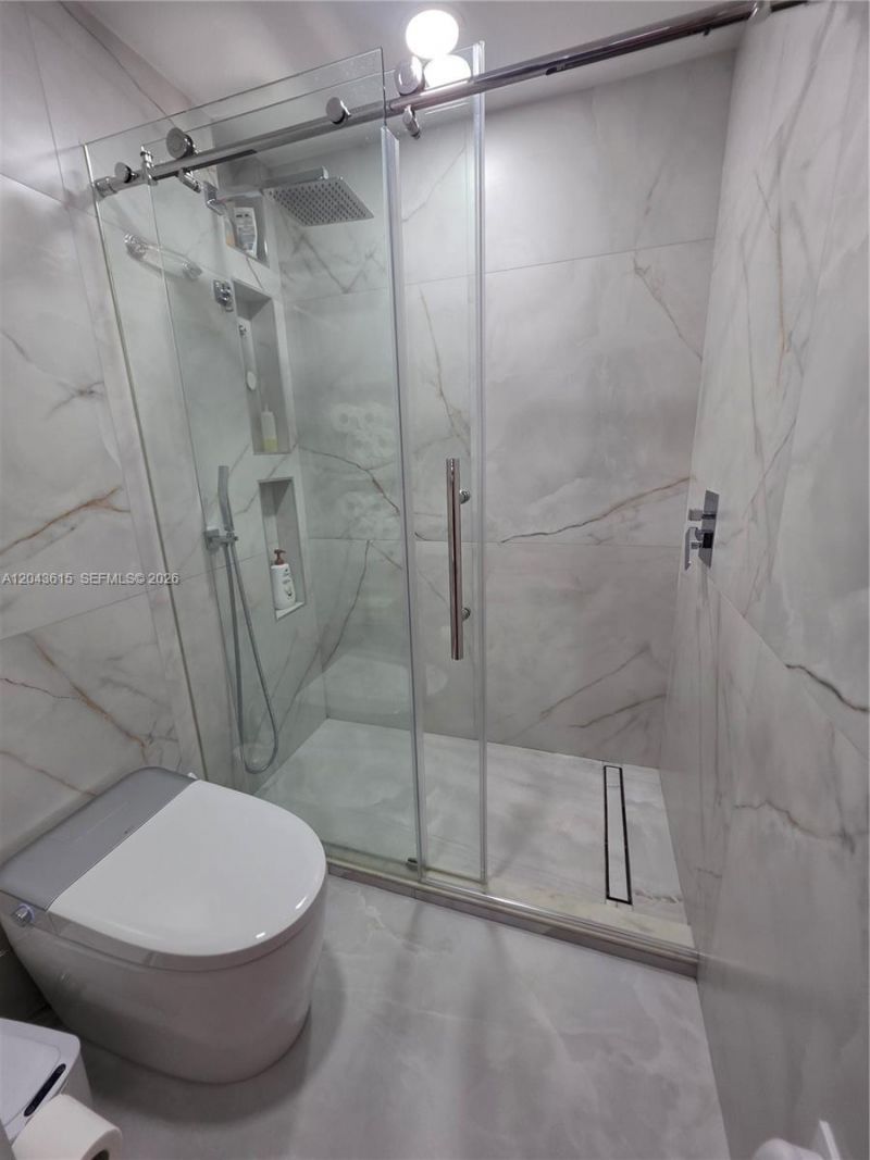 4670 W 13th Ln , Unit 206, Hialeah, FL 33012 Photo