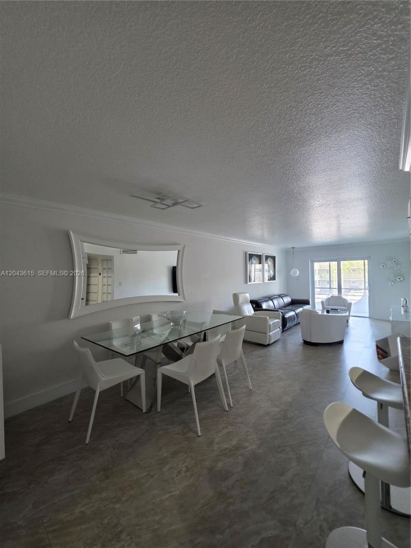4670 W 13th Ln , Unit 206, Hialeah, FL 33012 Photo