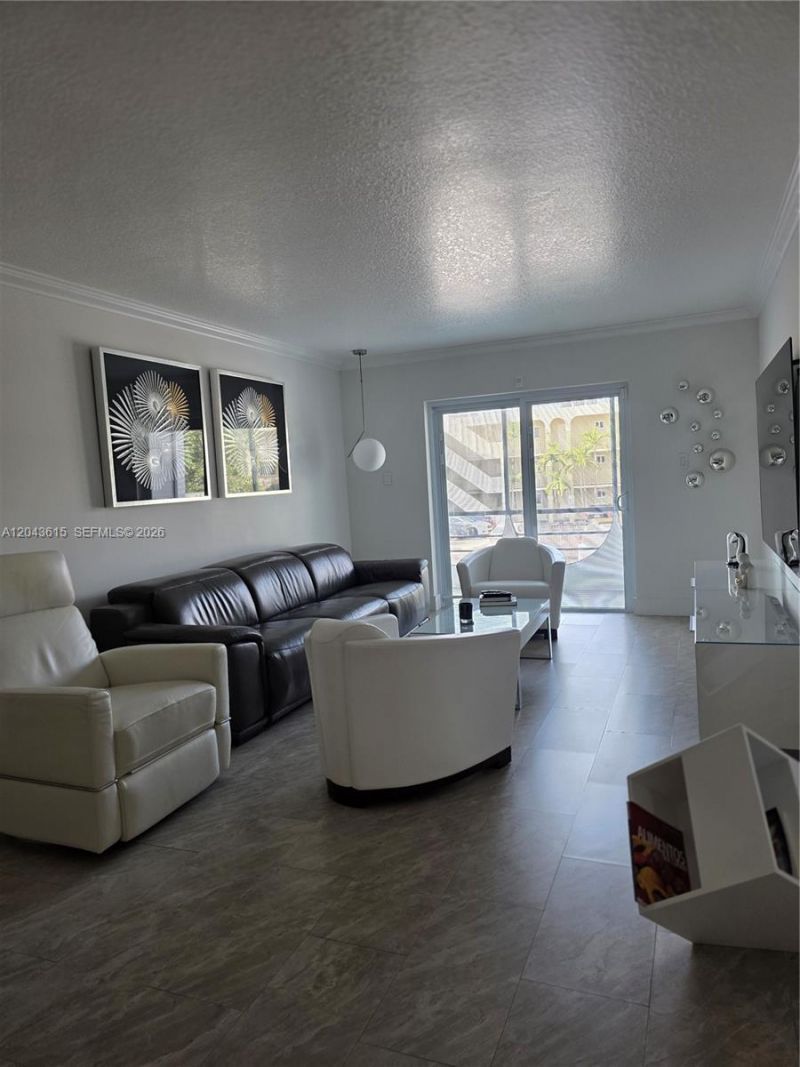 4670 W 13th Ln , Unit 206, Hialeah, FL 33012 Photo