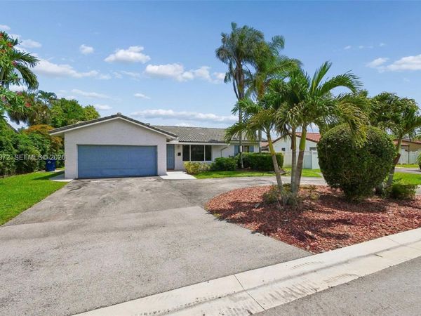 7506 NW 42nd St , Coral Springs, FL 33065