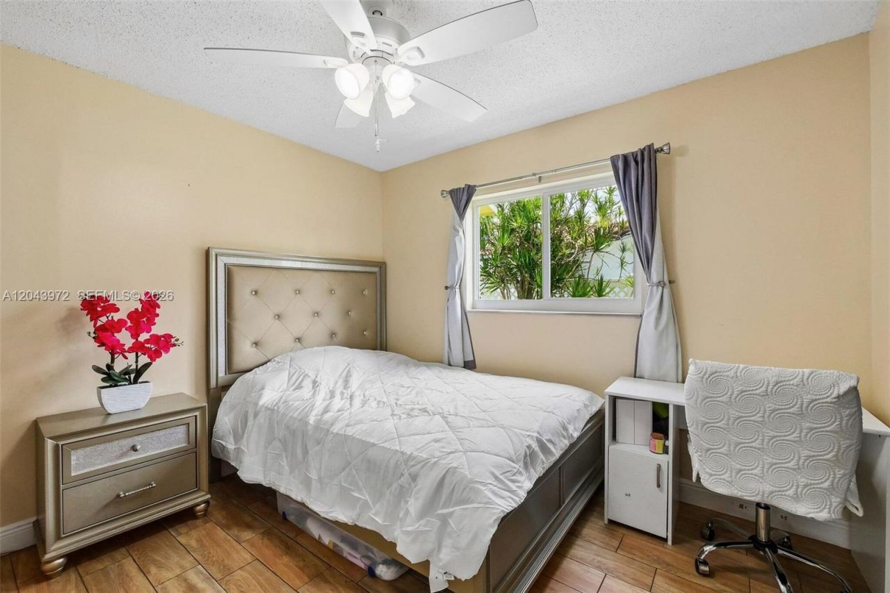 7506 NW 42nd St , Coral Springs, FL 33065 Photo