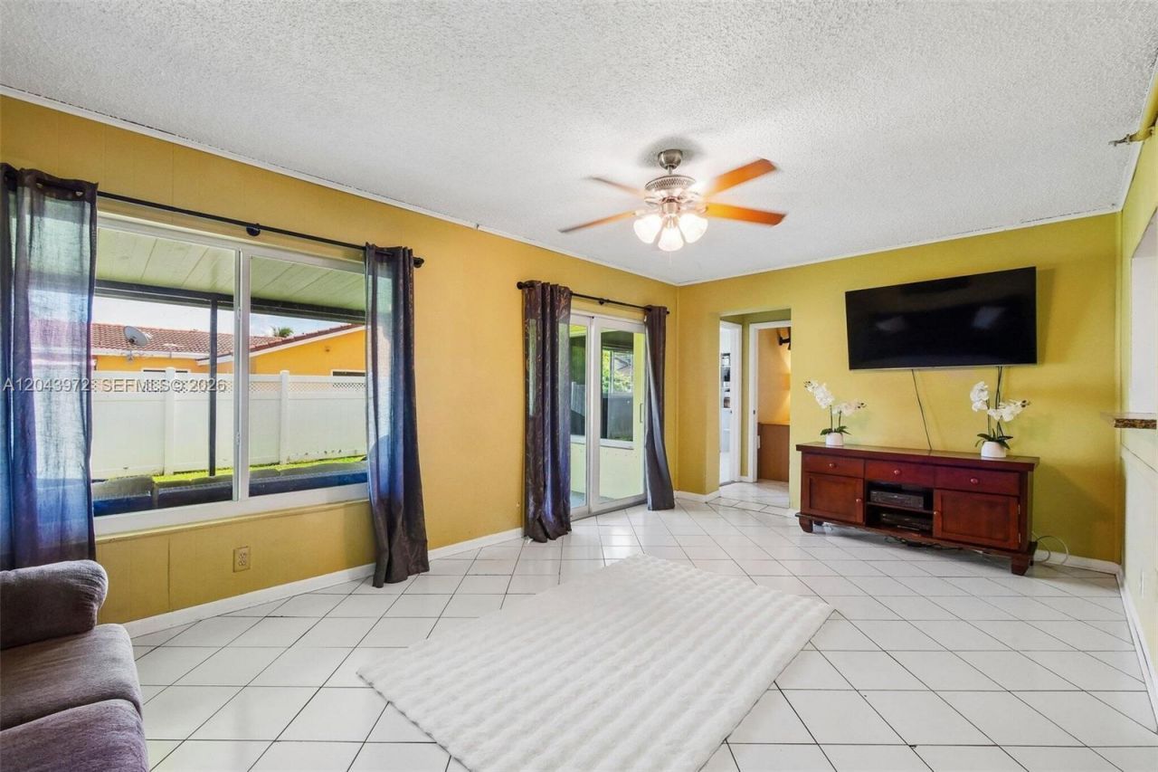 7506 NW 42nd St , Coral Springs, FL 33065 Photo