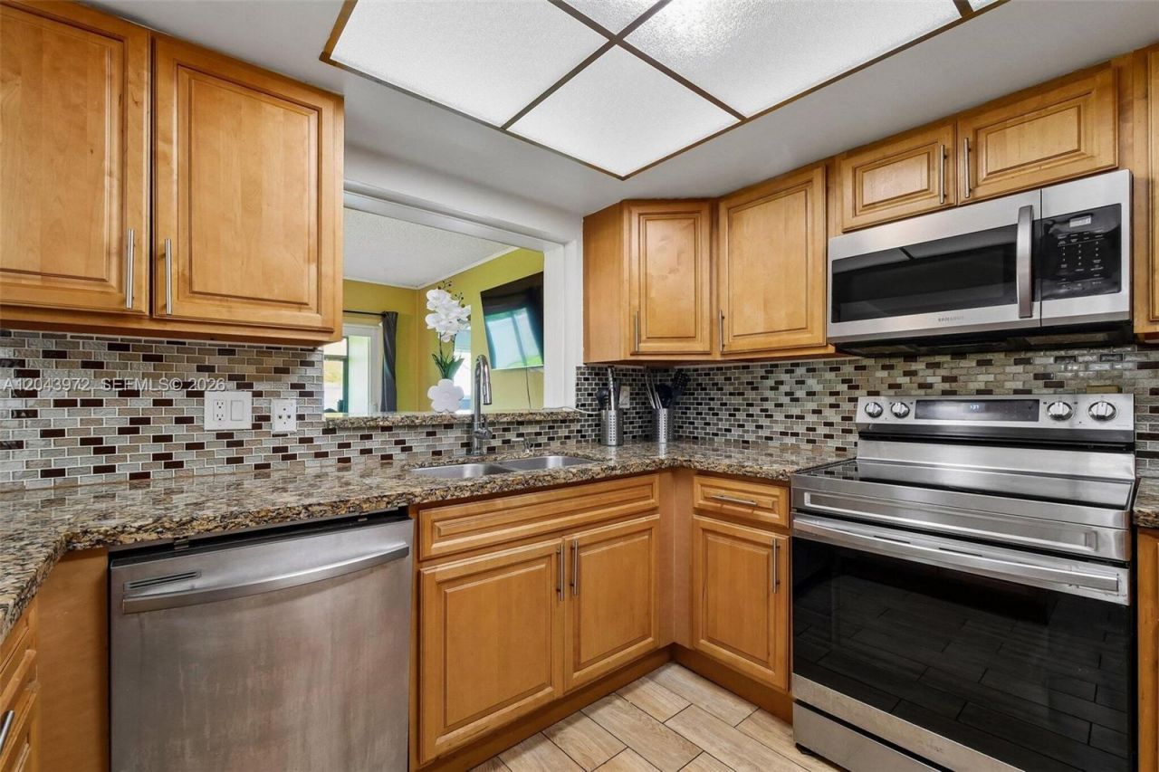 7506 NW 42nd St , Coral Springs, FL 33065 Photo