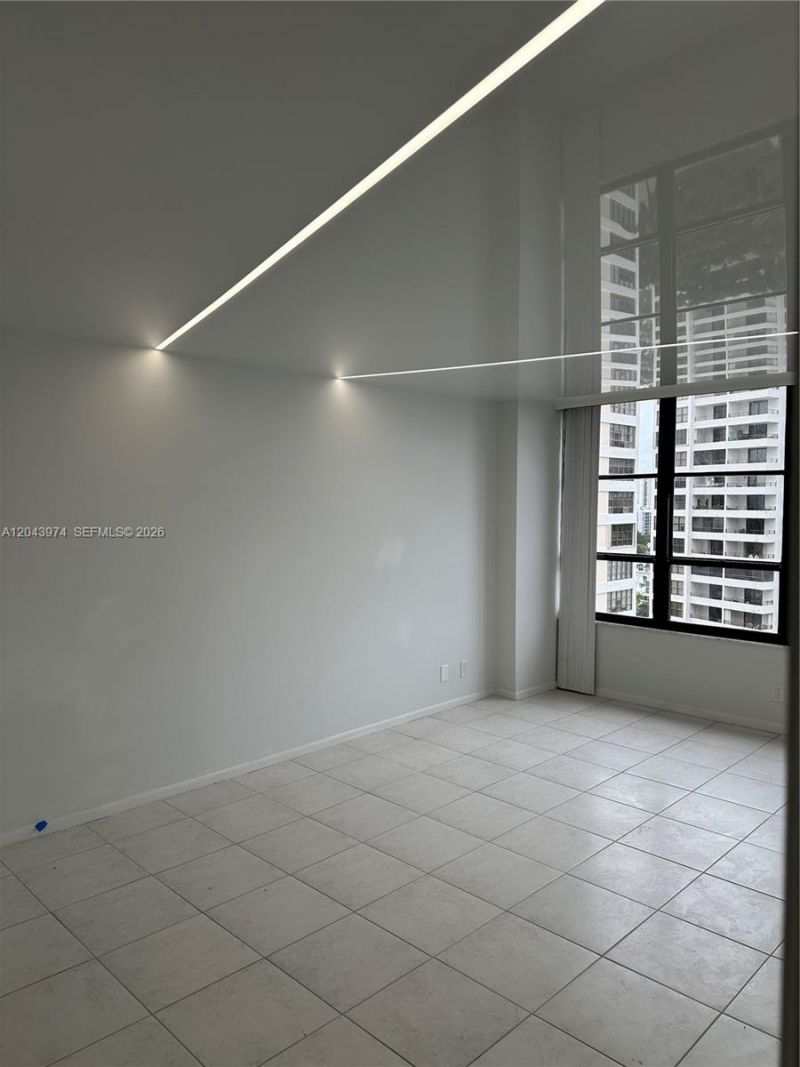 600 Three Islands Blvd, Unit 1113, Hallandale Beach, FL 33009 Photo