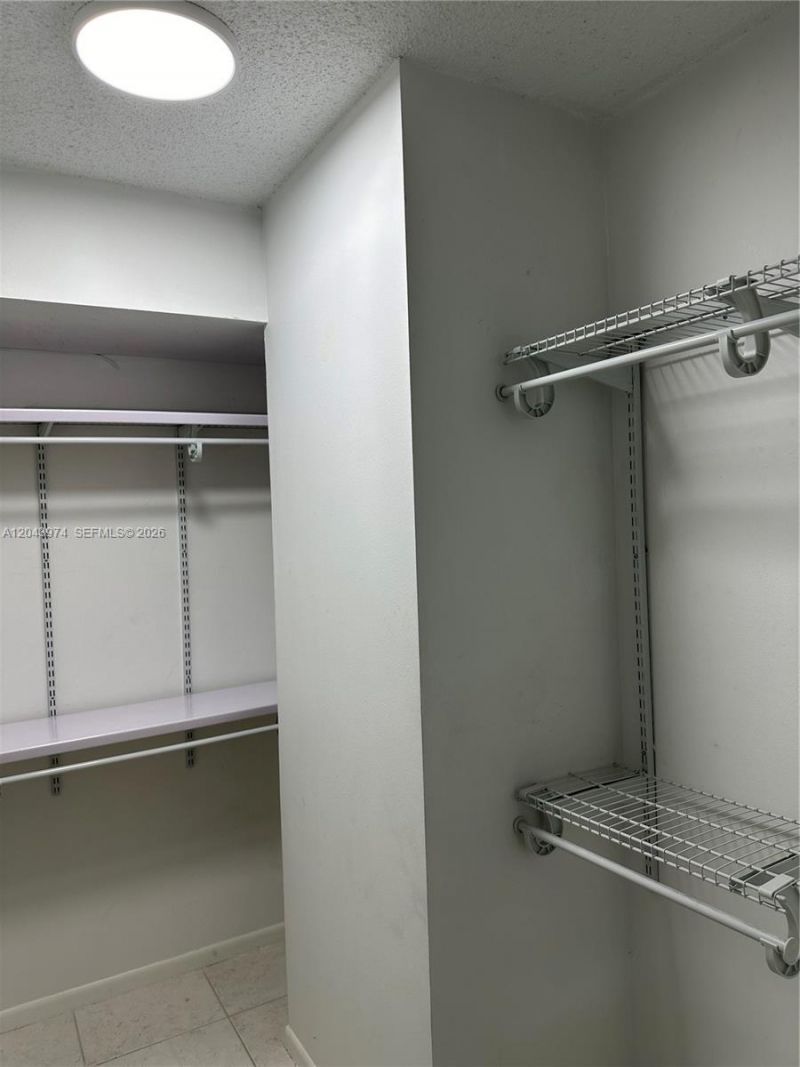 600 Three Islands Blvd, Unit 1113, Hallandale Beach, FL 33009 Photo