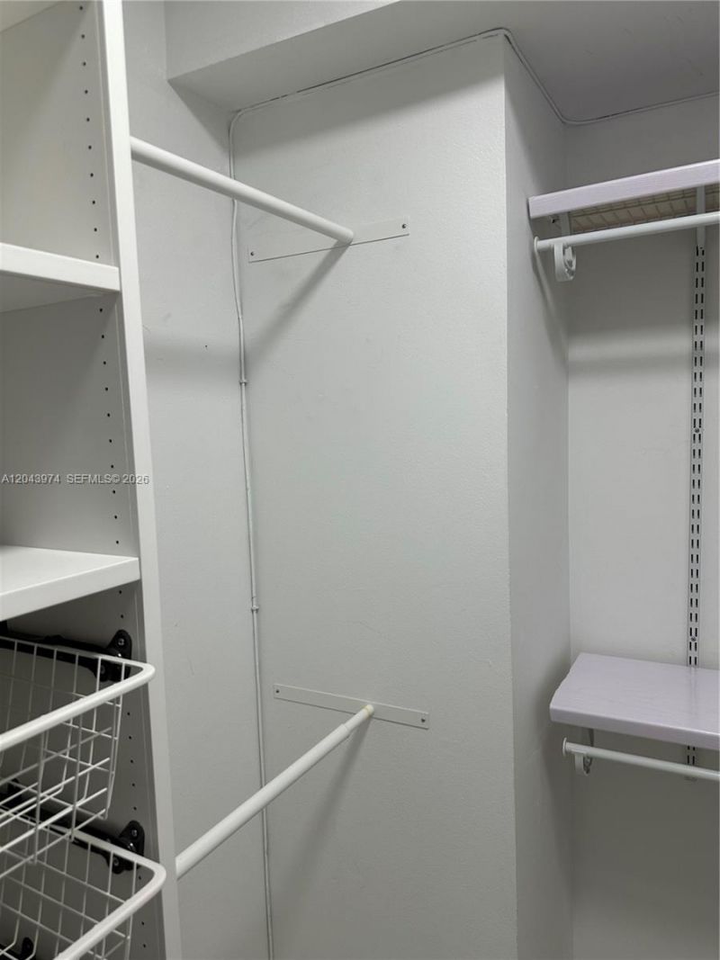 600 Three Islands Blvd, Unit 1113, Hallandale Beach, FL 33009 Photo