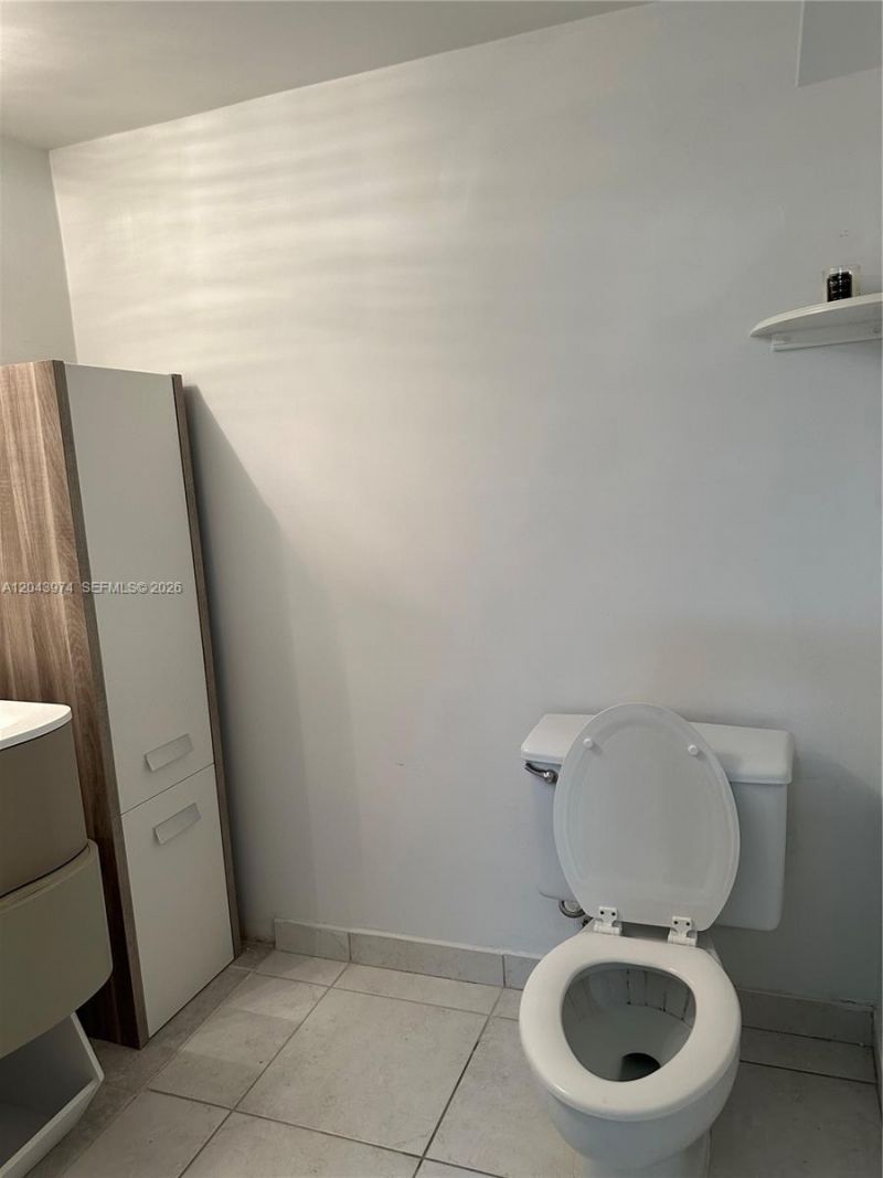 600 Three Islands Blvd, Unit 1113, Hallandale Beach, FL 33009 Photo