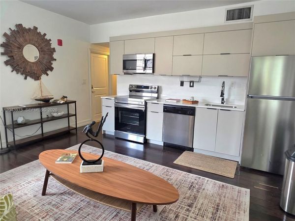 601 11th St , Unit 107, Miami Beach, FL 33139