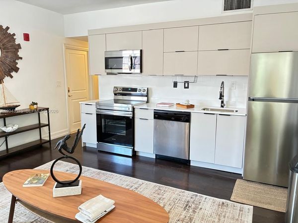 601 11th St , Unit 107, Miami Beach, FL 33139