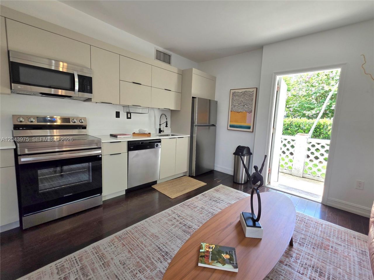 601 11th St , Unit 107, Miami Beach, FL 33139 Photo