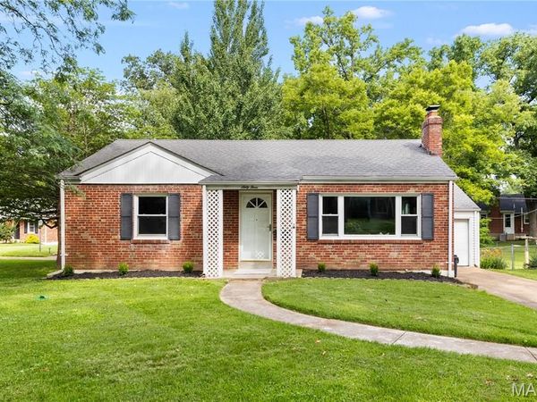 63 Turf Court , Webster Groves, MO 63119