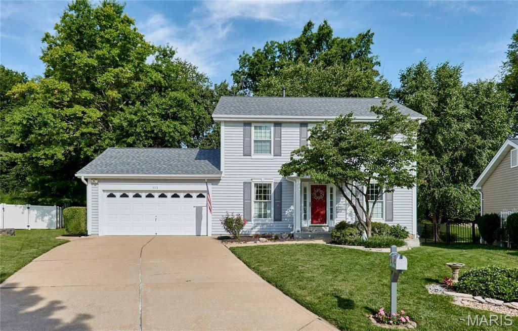 5173 Kings Park Drive, Saint Louis, MO 63129 Main Photo