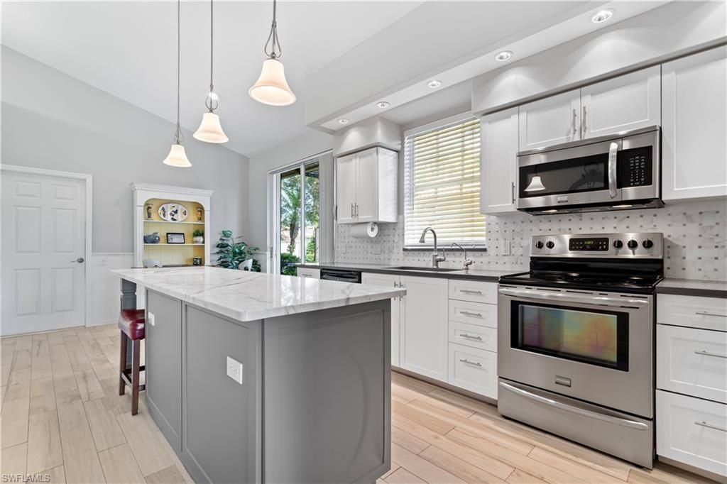 13520 Southampton Dr, Bonita Springs, FL 34135 Photo