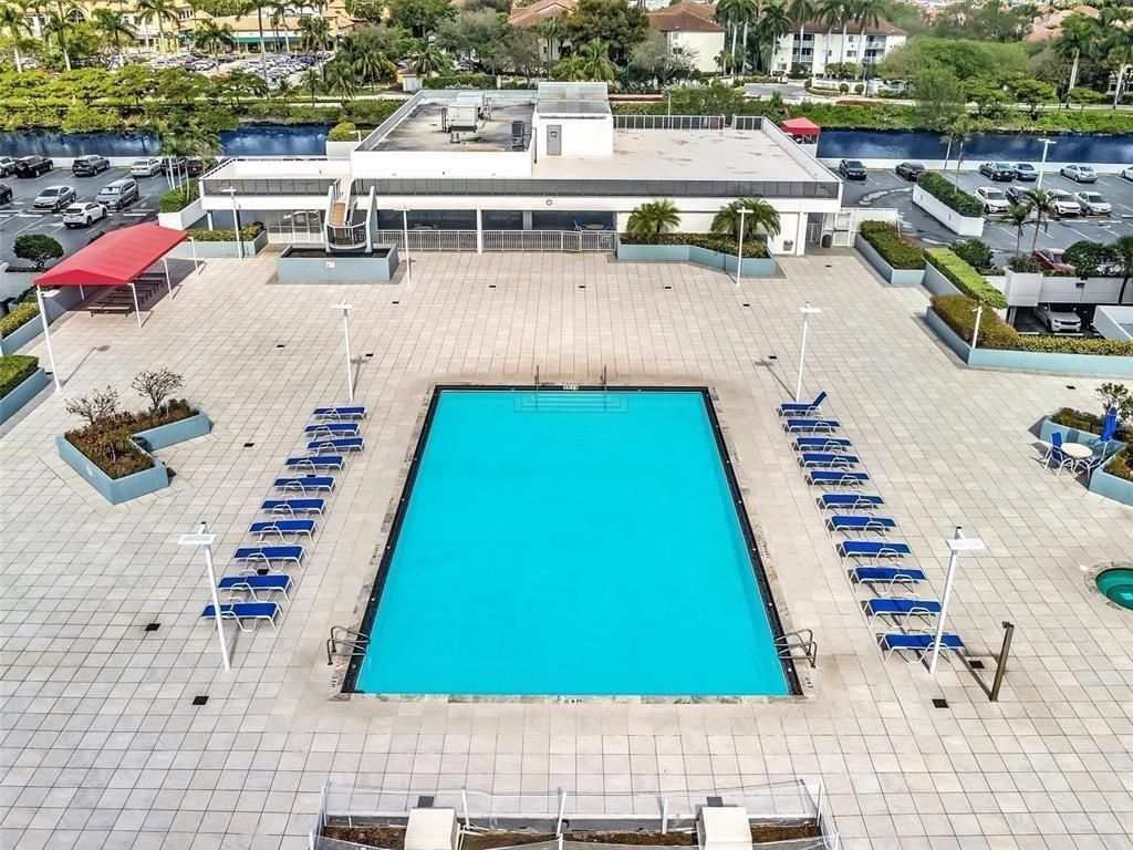 3675 N Country Club Drive, Unit 2405, Aventura, FL 33180 Photo
