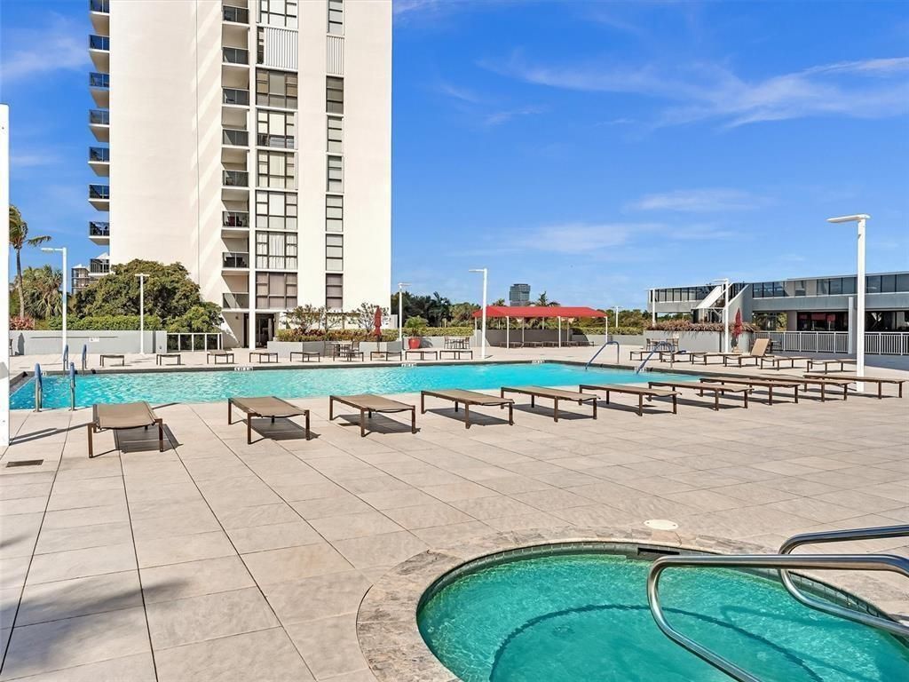 3675 N Country Club Drive, Unit 2405, Aventura, FL 33180 Photo