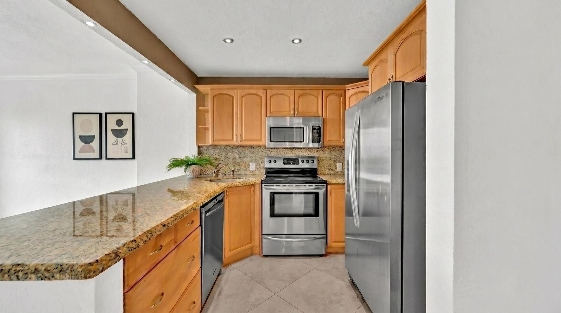 3675 N Country Club Drive, Unit 2405, Aventura, FL 33180 Photo