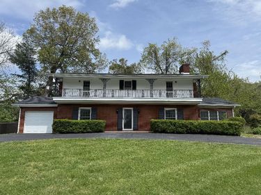155 Woodland Dr , Somerset, KY 42501