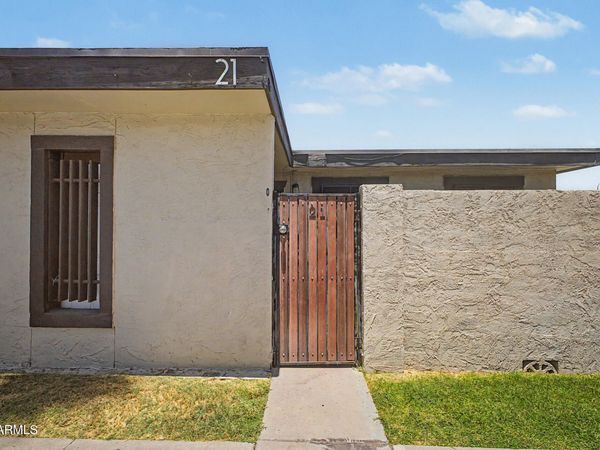 830 S DOBSON Road, Unit 21, Mesa, AZ 85202