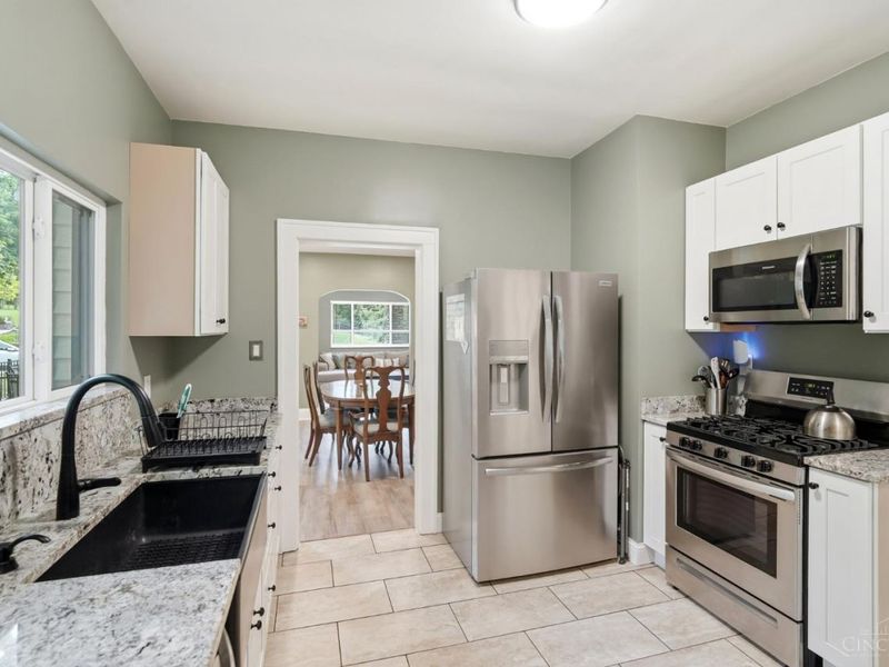 5575 Stewart Avenue, Columbia Twp, OH 45227 Photo 17