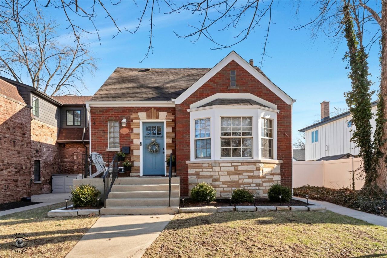 9751 S Hamlin Avenue, Evergreen Park, IL 60805 Main Photo