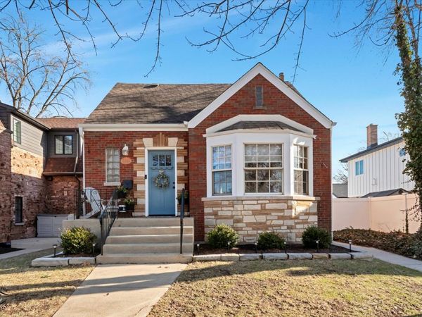 9751 S Hamlin Avenue , Evergreen Park, IL 60805