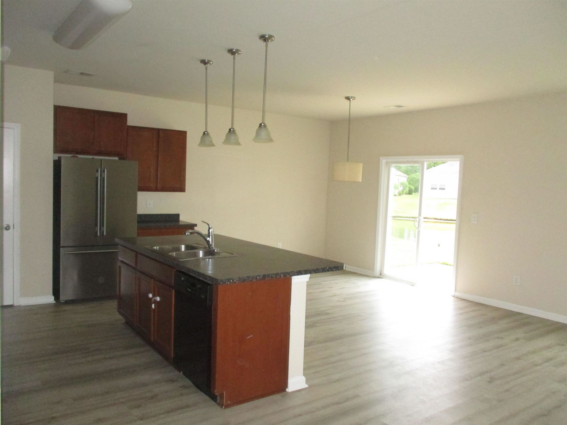 812 Hayes Point Circle Photo 4