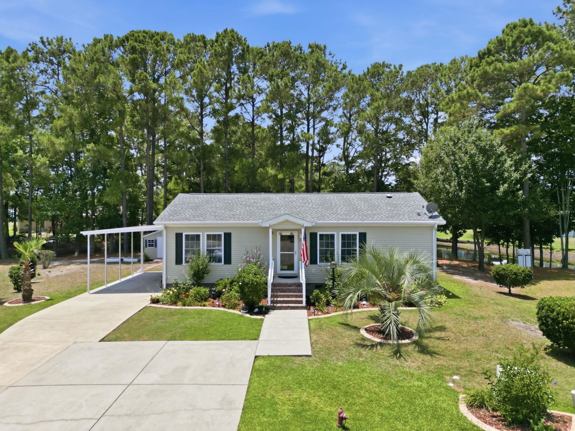 3008 Winnipeg Dr, Little River, SC 29566 Main Photo