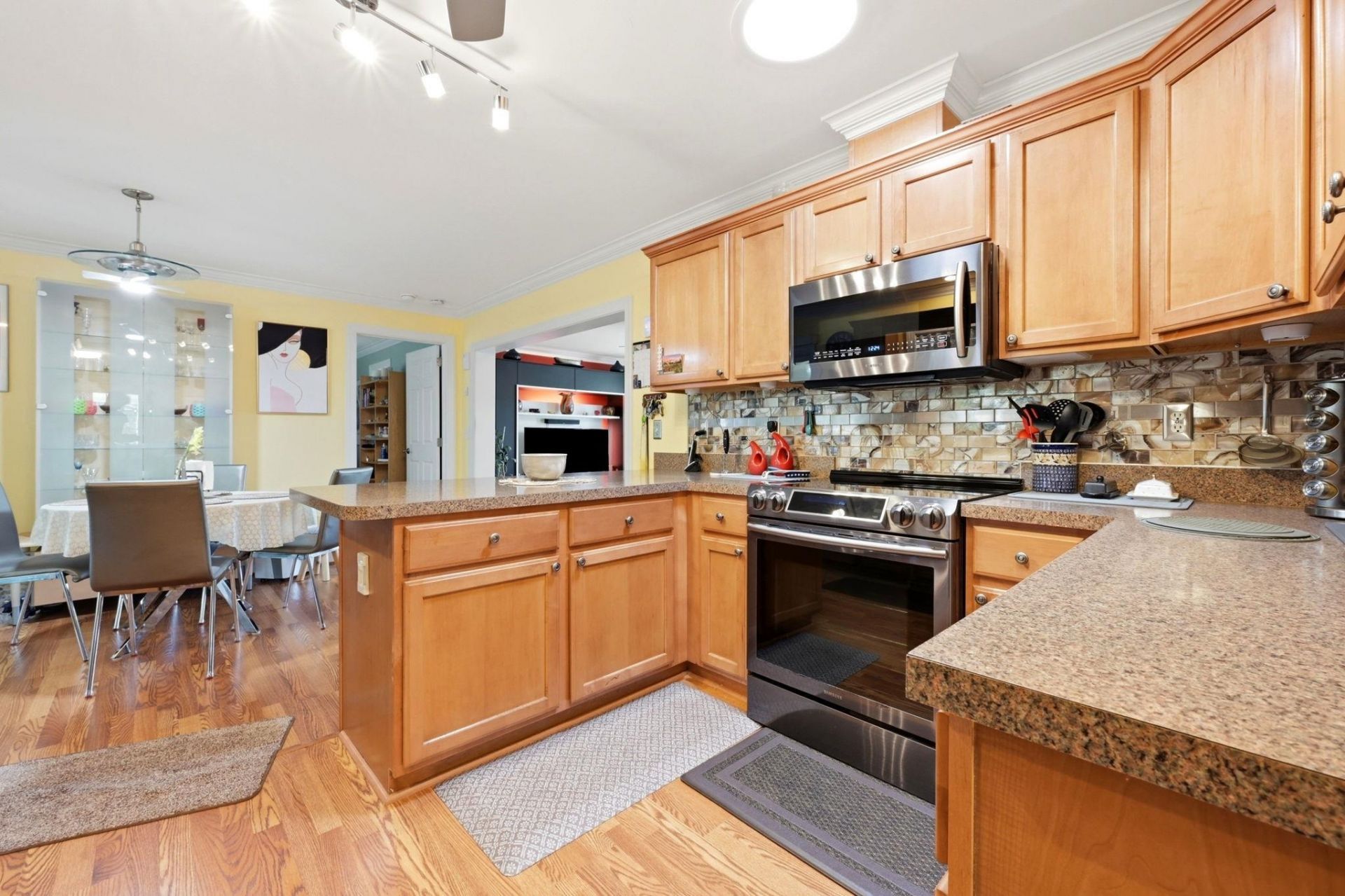 3008 Winnipeg Dr Photo 19