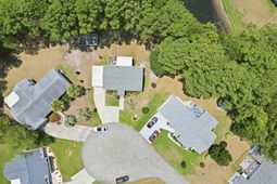 3008 Winnipeg Dr photo 4