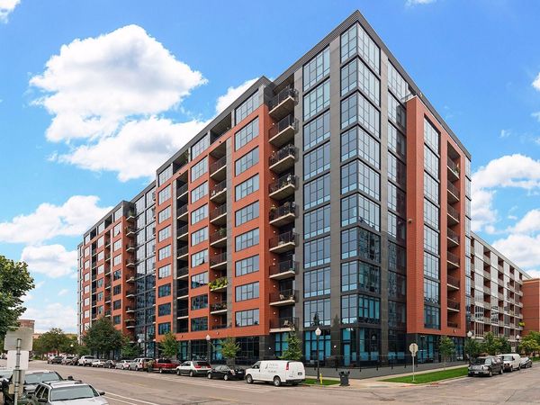 215 10th Avenue S, Unit 533, Minneapolis, MN 55415