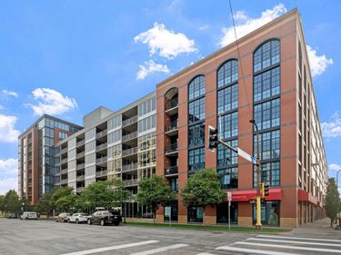 215 10th Avenue S, Unit 533, Minneapolis, MN 55415