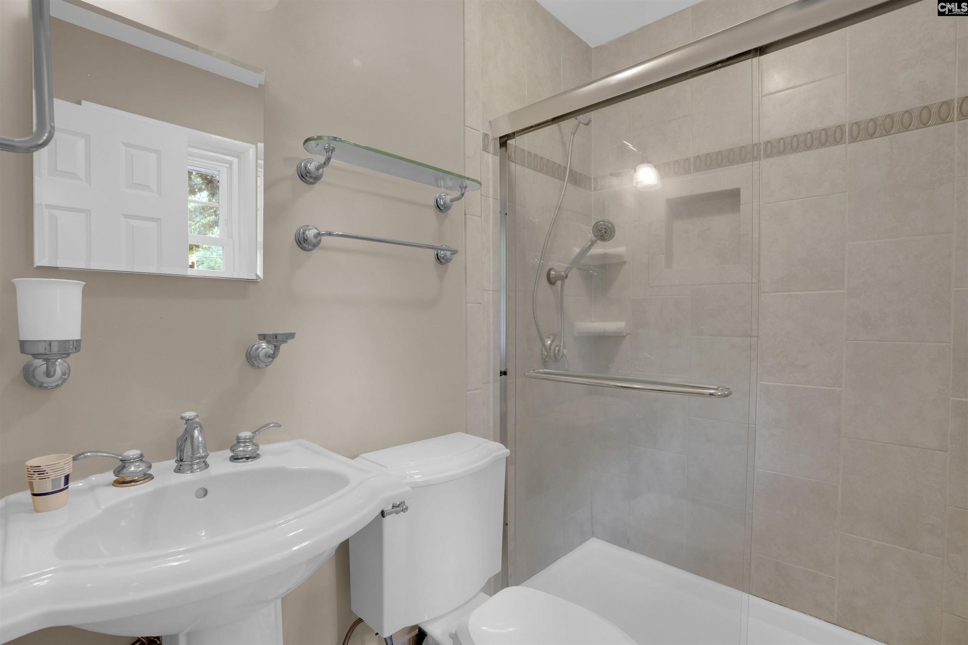 824 Fairwood Drive  Photo 35
