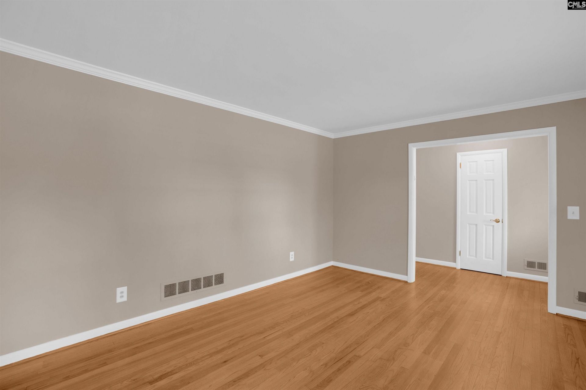 824 Fairwood Drive  Photo 6