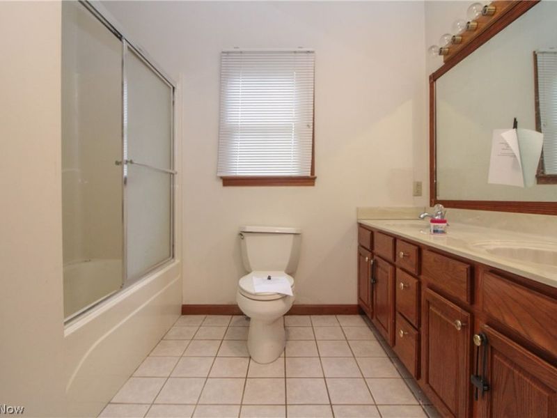 548 W 39th Street, Shadyside, OH 43947 Photo 15