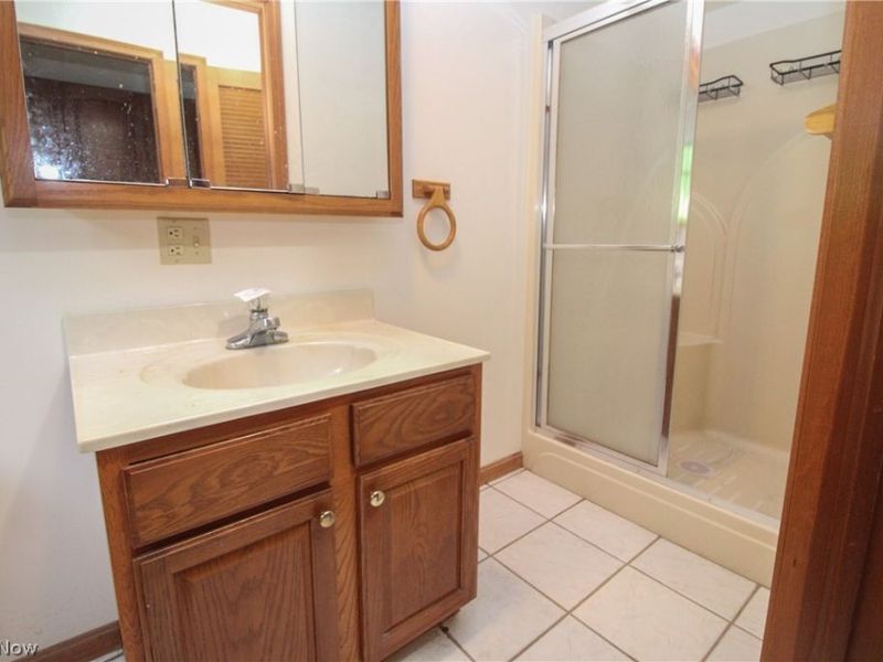 548 W 39th Street, Shadyside, OH 43947 Photo 16