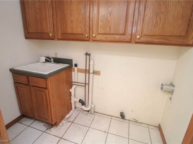 548 W 39th Street, Shadyside, OH 43947 Photo 17