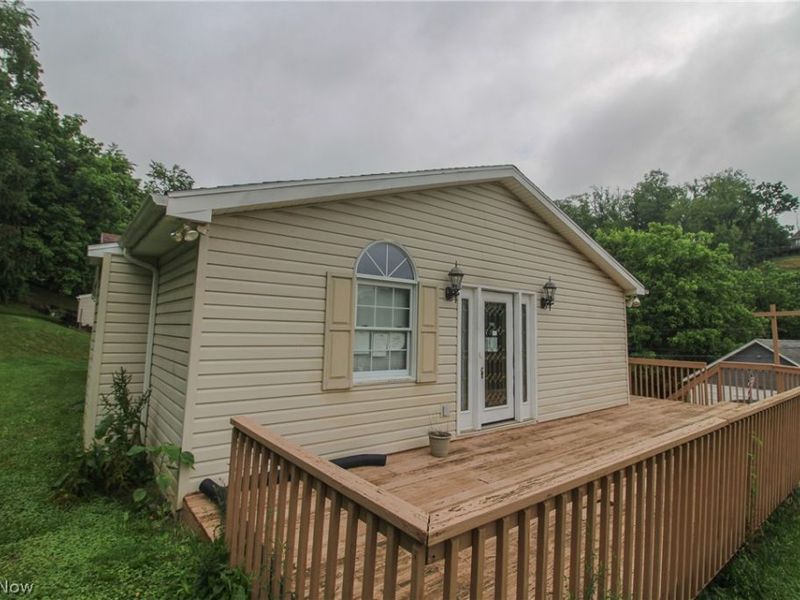 548 W 39th Street, Shadyside, OH 43947 Photo 24