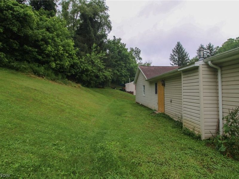 548 W 39th Street, Shadyside, OH 43947 Photo 25