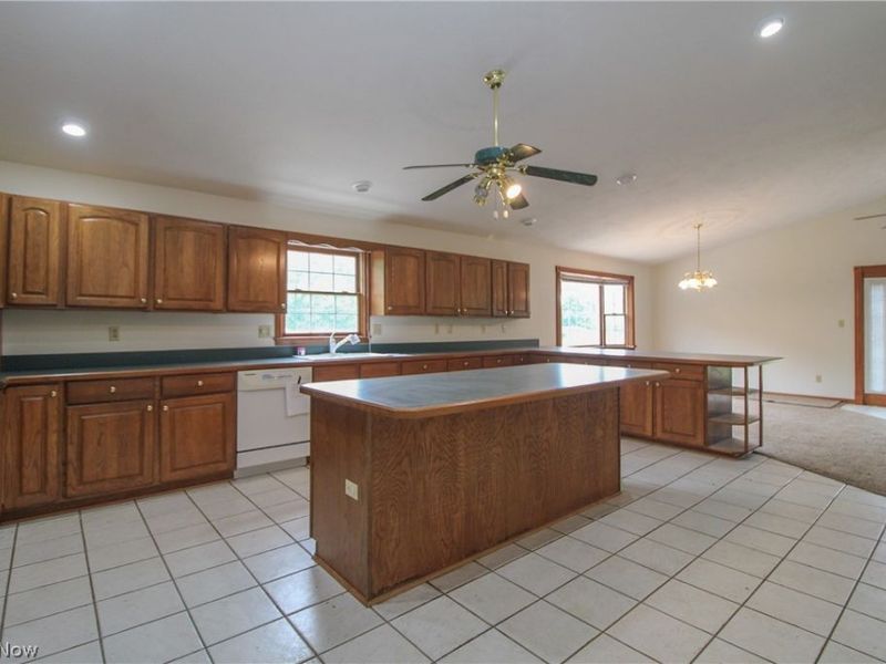 548 W 39th Street, Shadyside, OH 43947 Photo 7