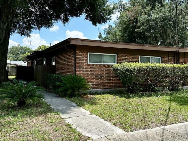 2821 SEARCHWOOD Drive, Jacksonville, FL 32277