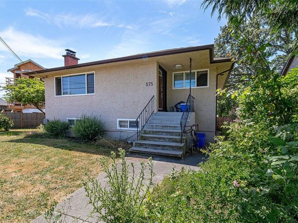 575 Burnside Rd E, Victoria, BC V8T 2X7