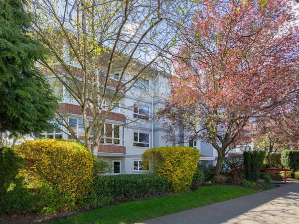 1807 Oak Bay Ave, Unit #103, Victoria, BC V8R 1C1