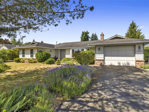 1222 Gilley Cres, Parksville, BC V9P 1W5