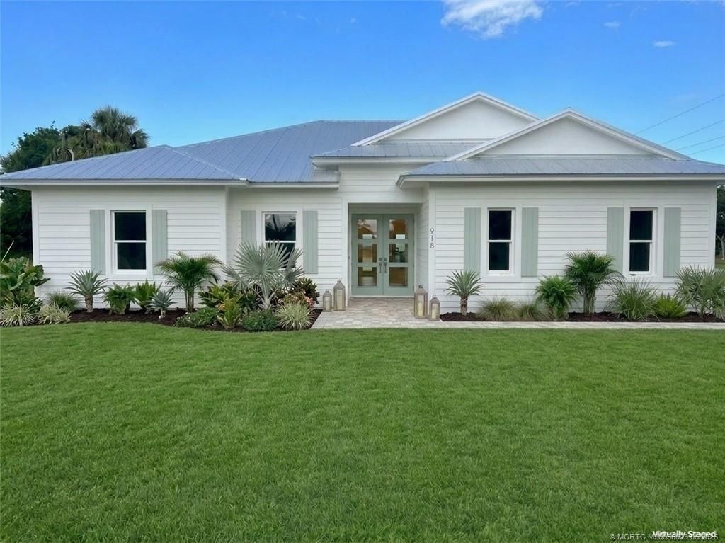 918 SE Hibiscus Avenue, Stuart, FL 34996 Photo