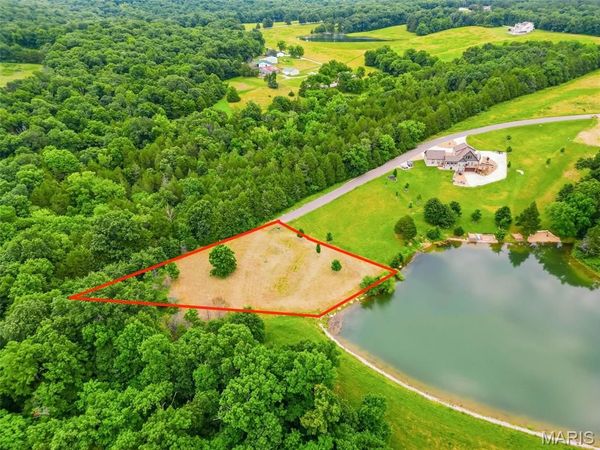 2693 Klor Lane , Innsbrook, MO 63390
