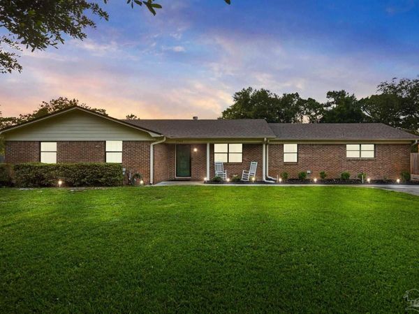 2944 Rosa Del Villa Dr, Gulf Breeze, FL 32563